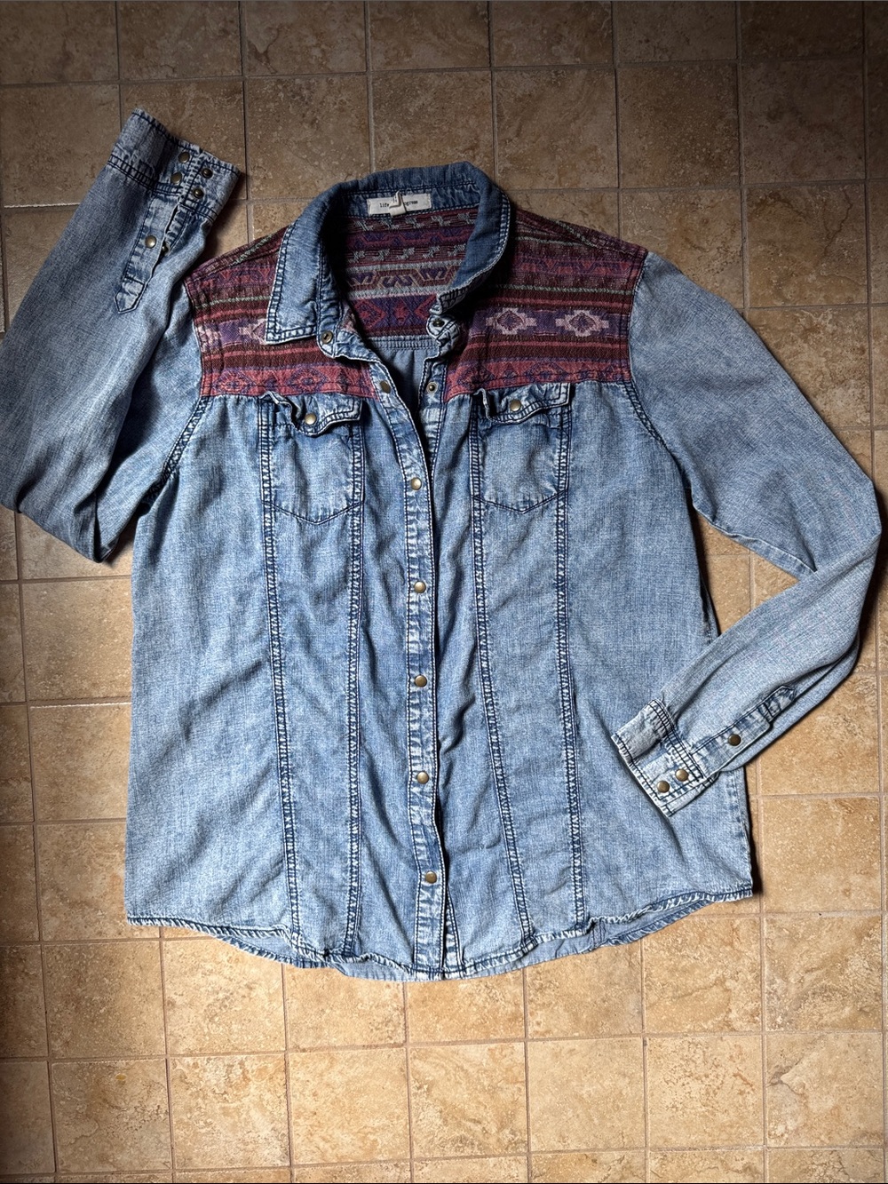 Life In Progress Western Shirt Snap Front Chambray Denim Saddle Blanket Yoke Lg